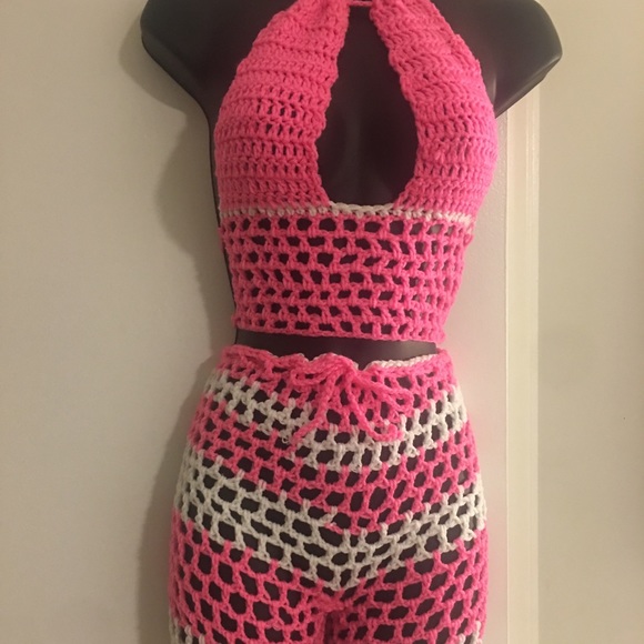 Pretty crochet outfits in all colors and styles - Picture 6 of 8
